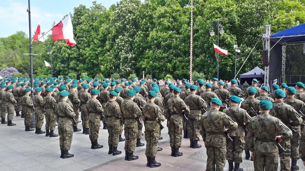 Kolejni ochotnicy do wojsk obrony terytorialnej zgłaszają się do WKU w Białymstoku