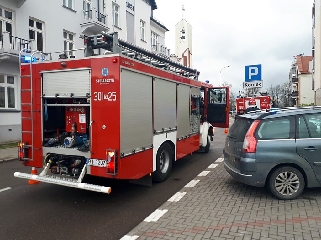 Z powodu głupiego żartu trzeba było ewakuować kilkuset uczniów jednej z białostockich szkół
