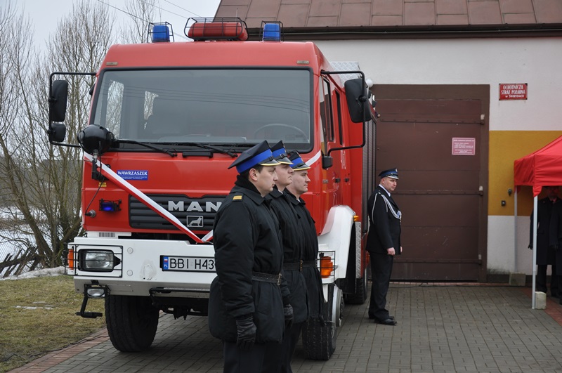Strażacy z OSP Świrydy koło Brańska otrzymali nowy wóz