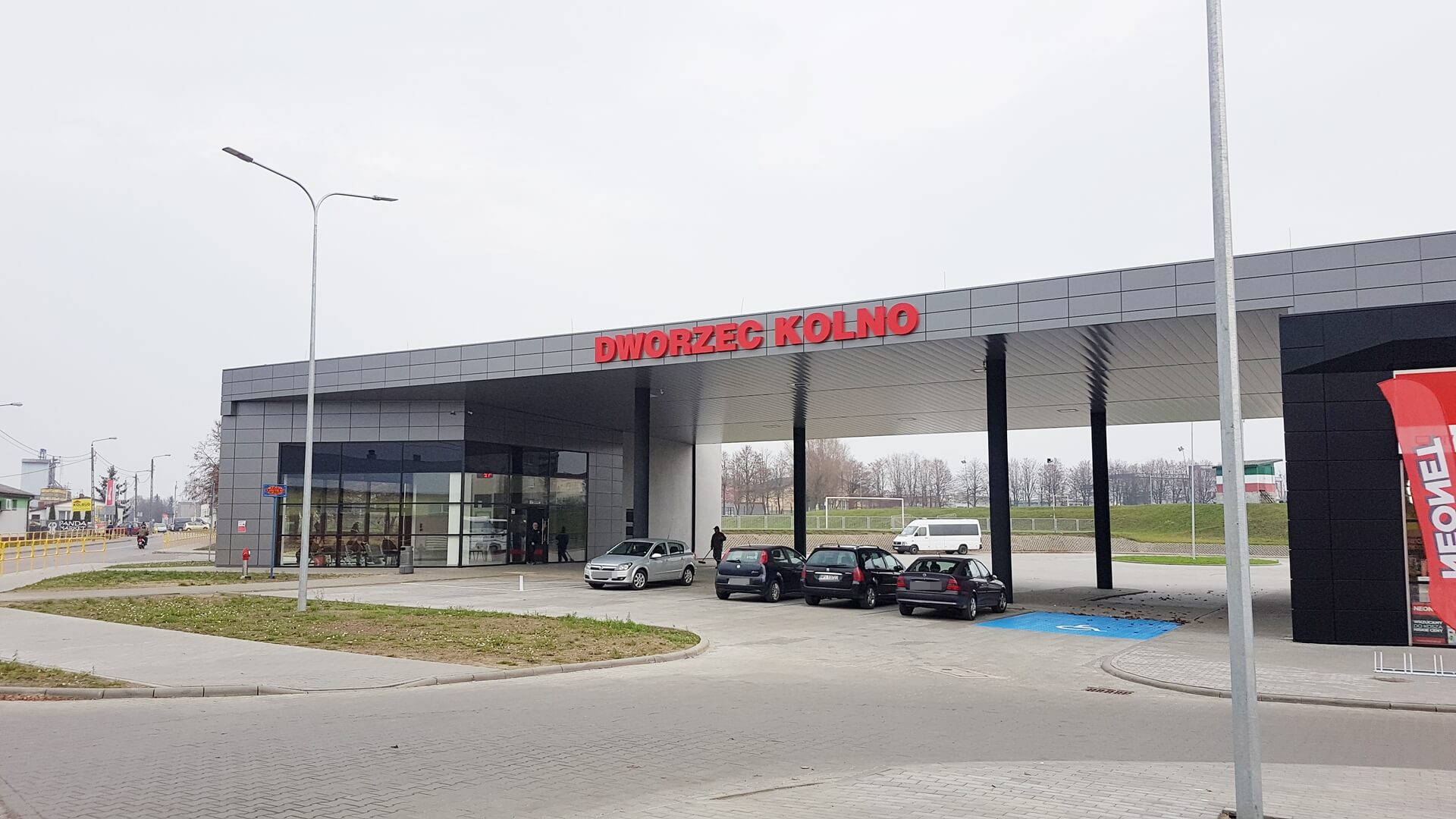 W Kolnie powstał nowy dworzec autobusowy