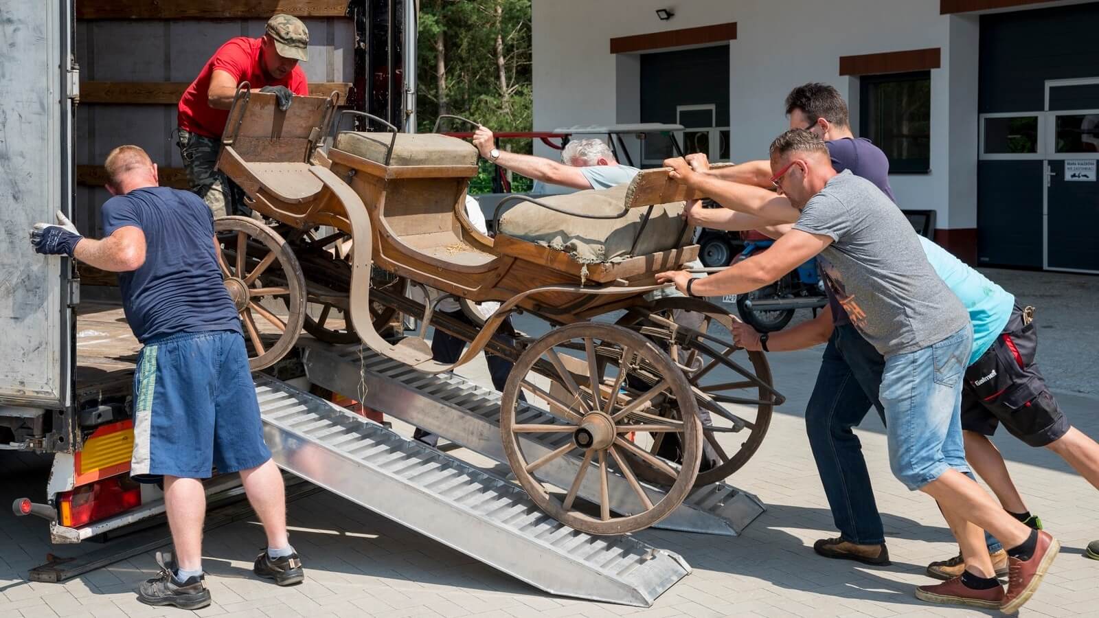 Pojazdy zaprzęgowe z Muzeum Rolnictwa w Ciechanowcu będą wyremontowane