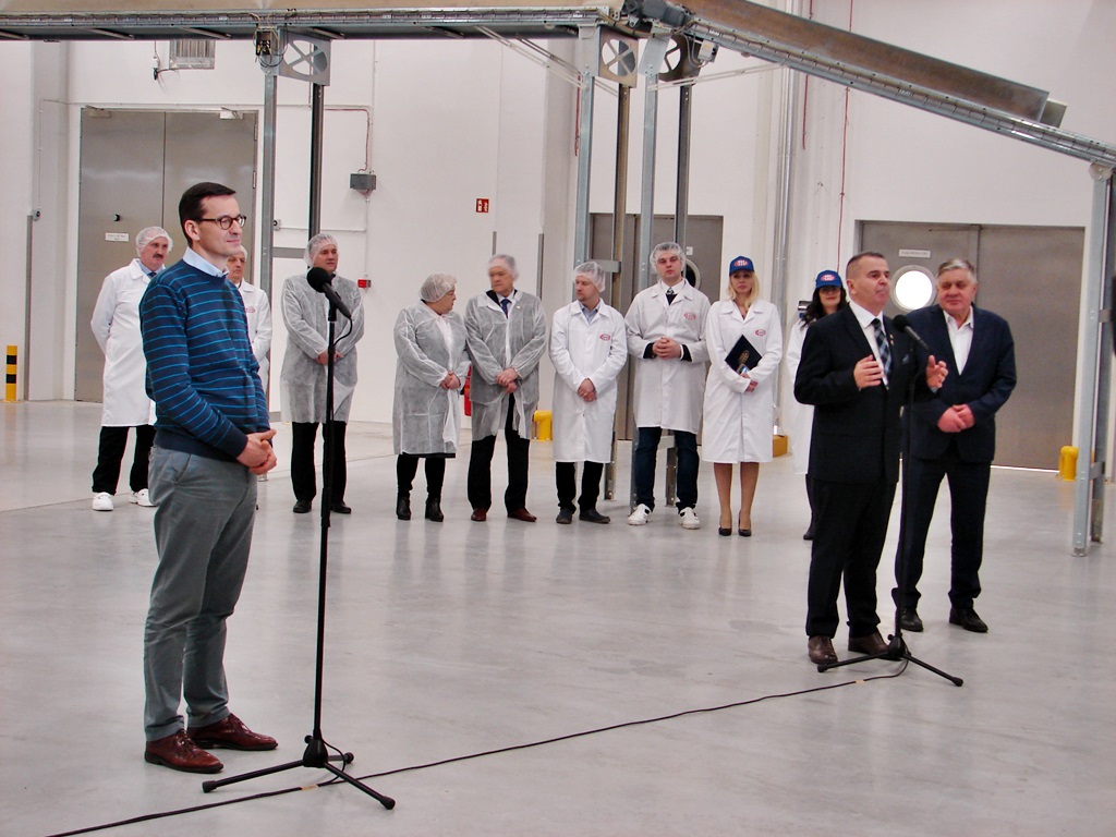 Premier Mateusz Morawiecki spotkał się w Podlaskiem z rolnikami - dostawcami mleka