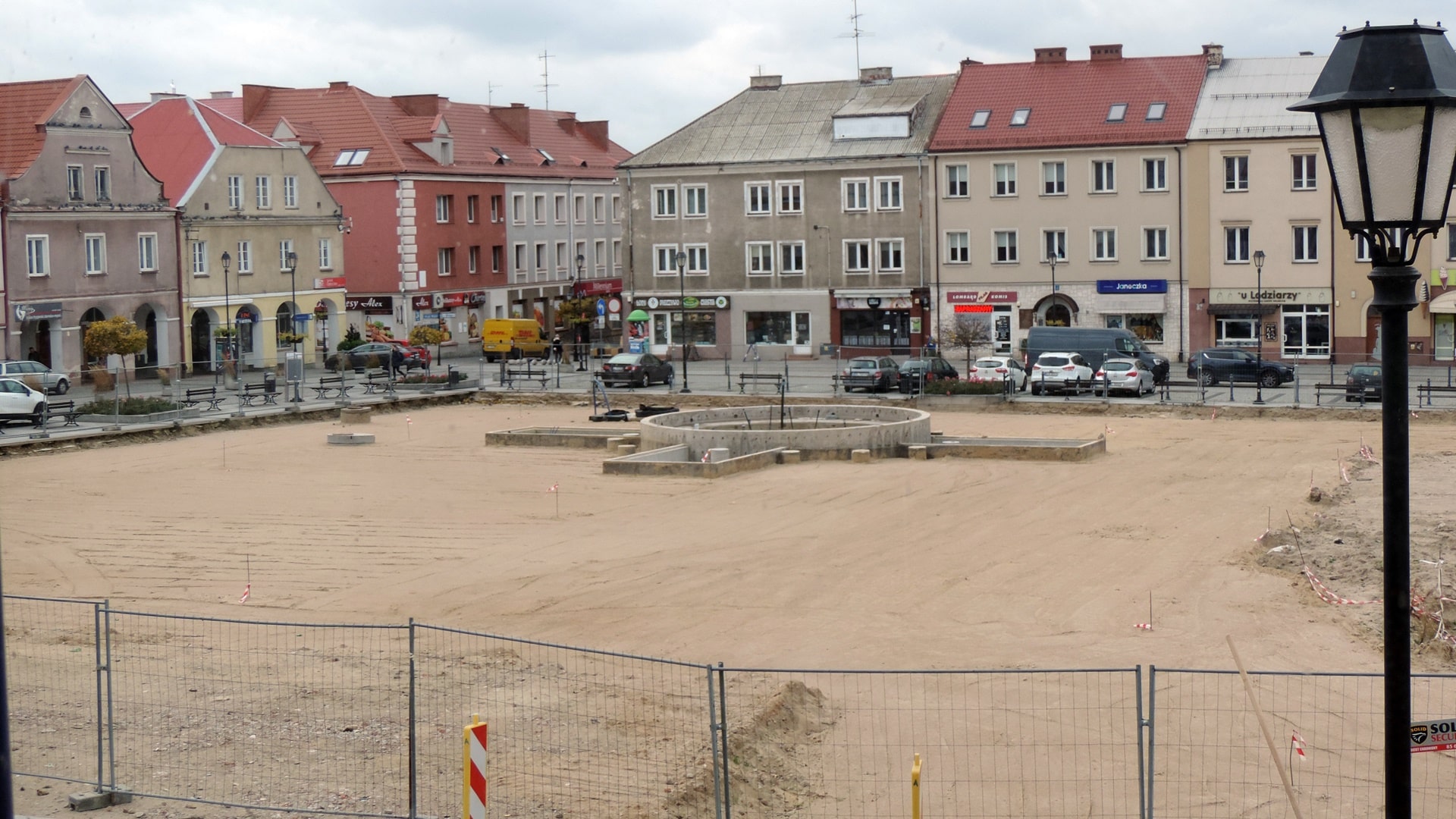 Do września przyszłego roku ma zakończyć się przebudowa Starego Rynku w Łomży