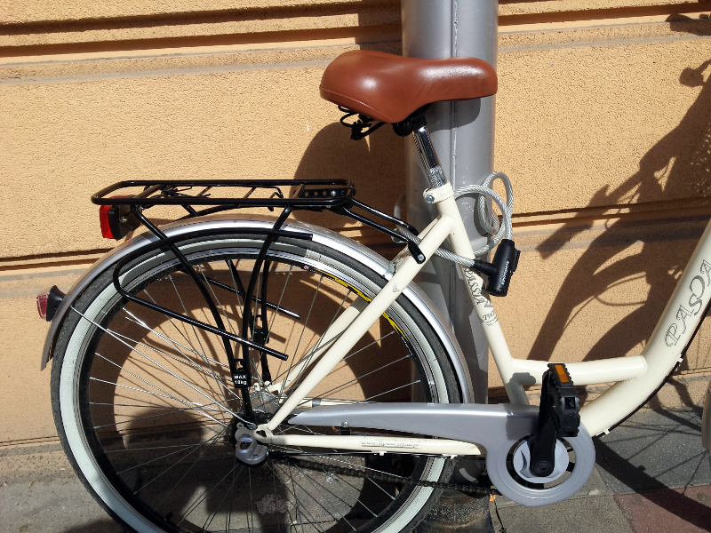 Sezon rowerowy w pełni - policjanci radzą jak chronić swój pojazd przed kradzieżą