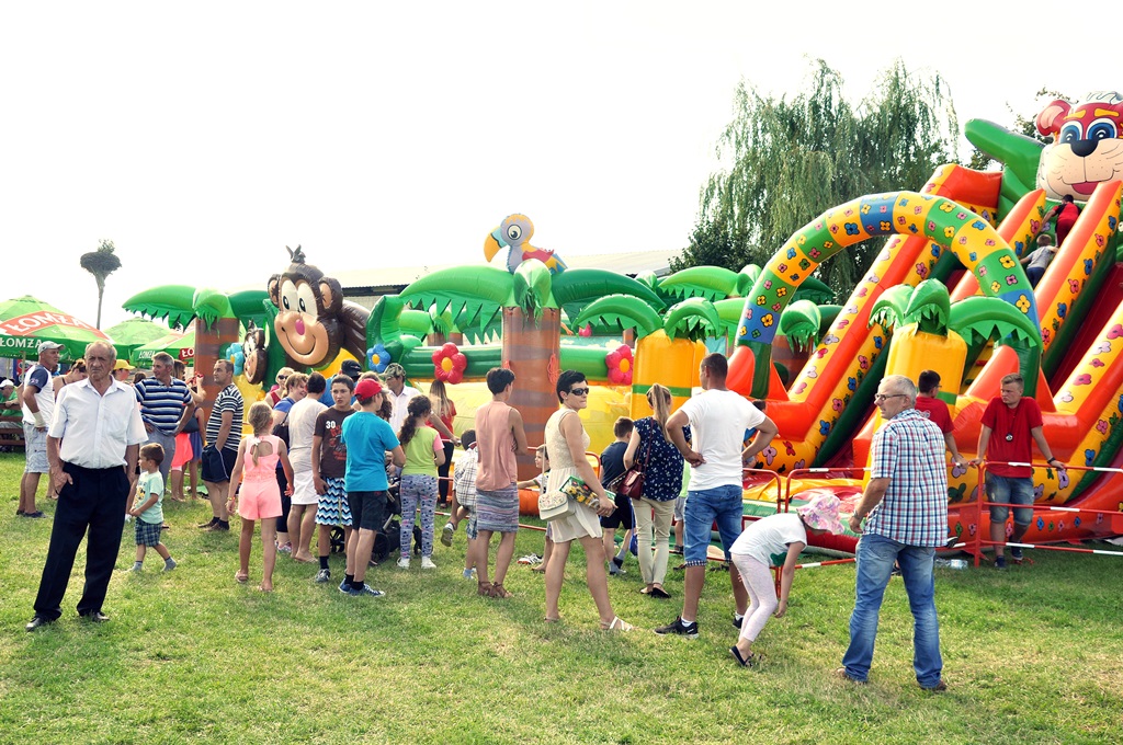 Występy zespołów disco polo i festyn rodzinny - imprezowy weekend w gminie Zambrów