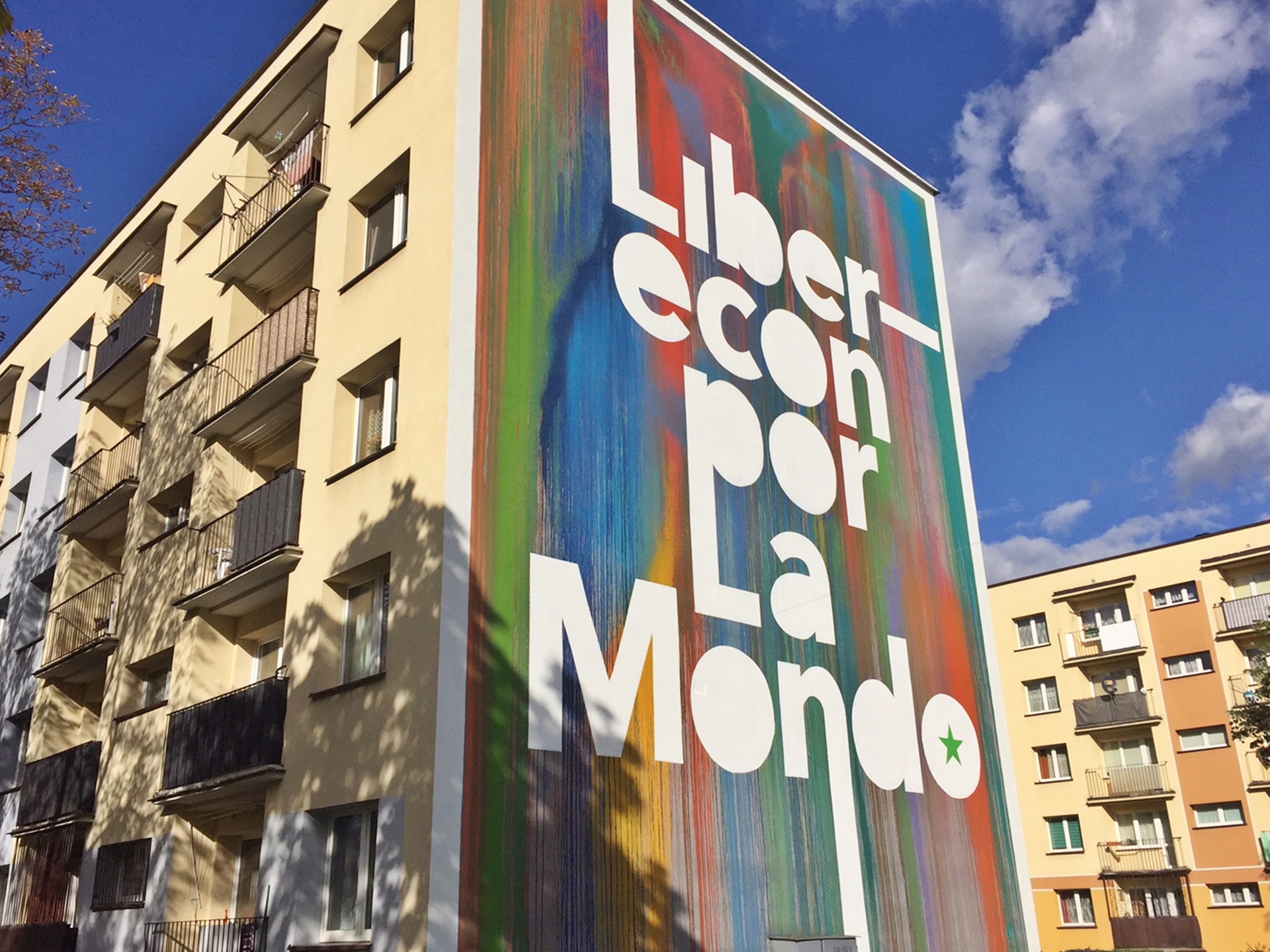 Kolejny mural w Białymstoku – tym razem to hasło w języku esperanto