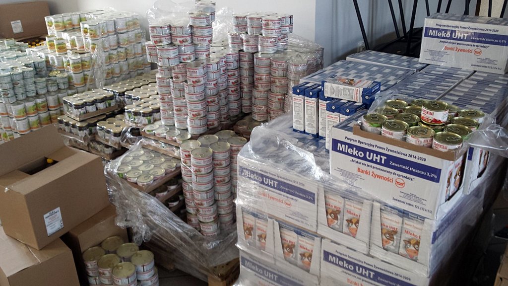 Choroszcz: Produkty spożywcze dla najbardziej potrzebujących mieszkańców wydawane mimo pandemii