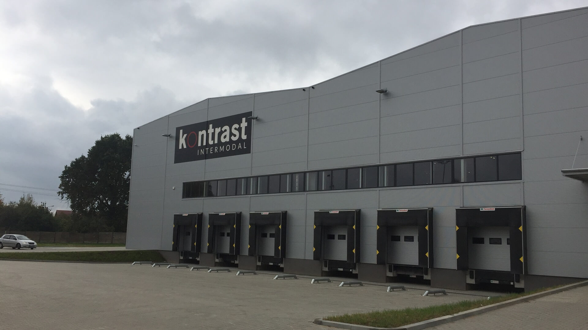 W Łapach dobiega końca budowa centrum logistycznego z terminalem kontenerowym