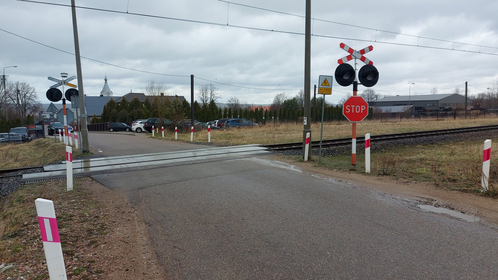 Podlaskie służby apelują o przestrzeganie przepisów na przejazdach kolejowych