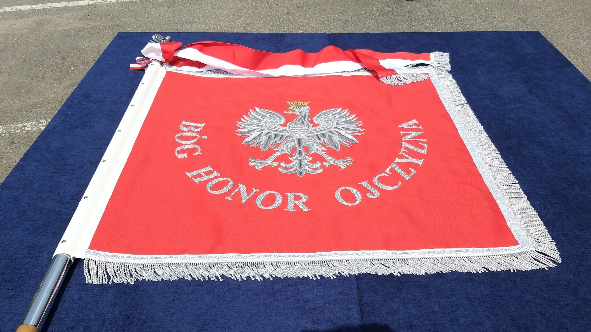 Komenda Powiatowa Policji w Hajnówce ma własny sztandar