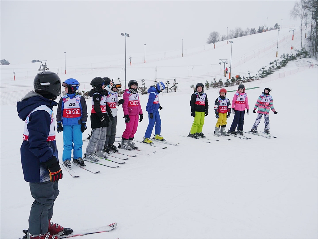 Dzieci z Suwalszczyzny skorzystały z darmowej nauki jazdy na nartach