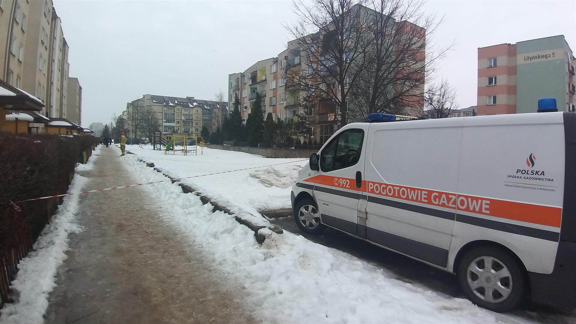 Awaria sieci gazowej w Suwałkach - trzeba było ewakuować ok. 100 osób