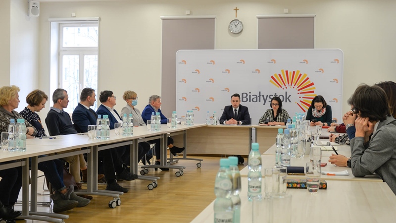 Organizacje pozarządowe i władze Białegostoku deklarują wsparcie uchodźcom z Ukrainy