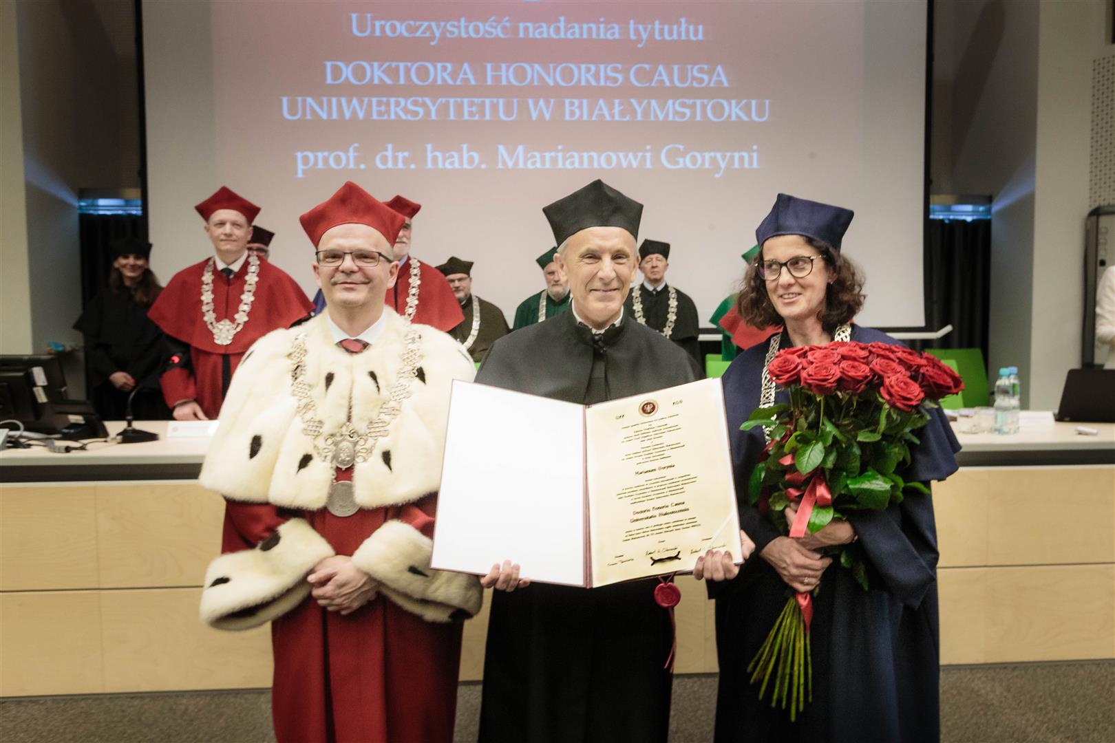 Znany ekonomista prof. Marian Gorynia odebrał tytuł doktora honoris causa UwB