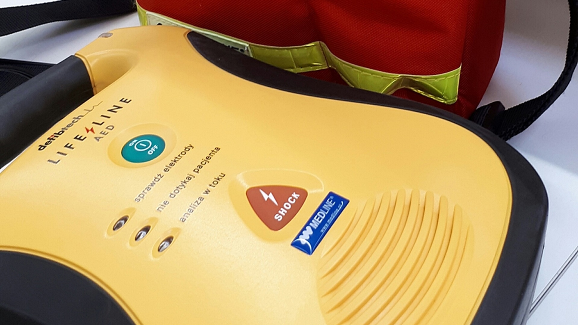Są proste w obsłudze i mogą uratować życie - w Białymstoku będzie 14 półautomatycznych defibrylatorów