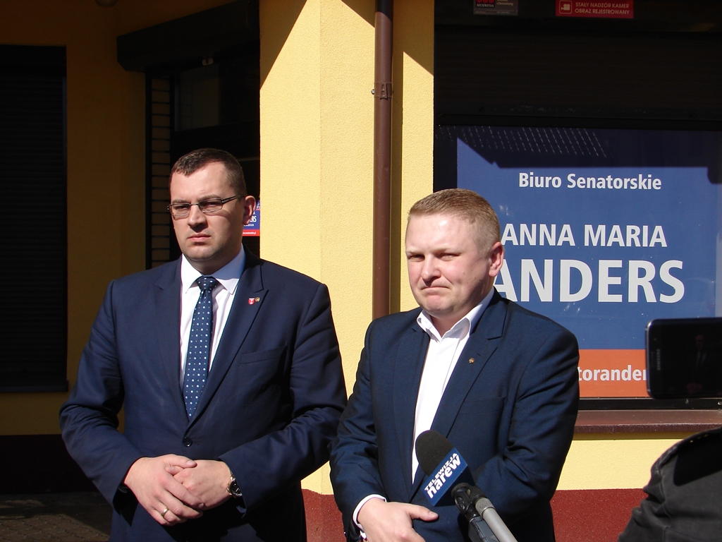 Konferencje prasowe w Łomży i w Suwałkach ws. działalności Anny Marii Anders