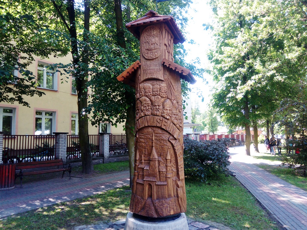 W Bielsku Podlaskim odsłonięto pomnik upamiętniający Sejm Wielki