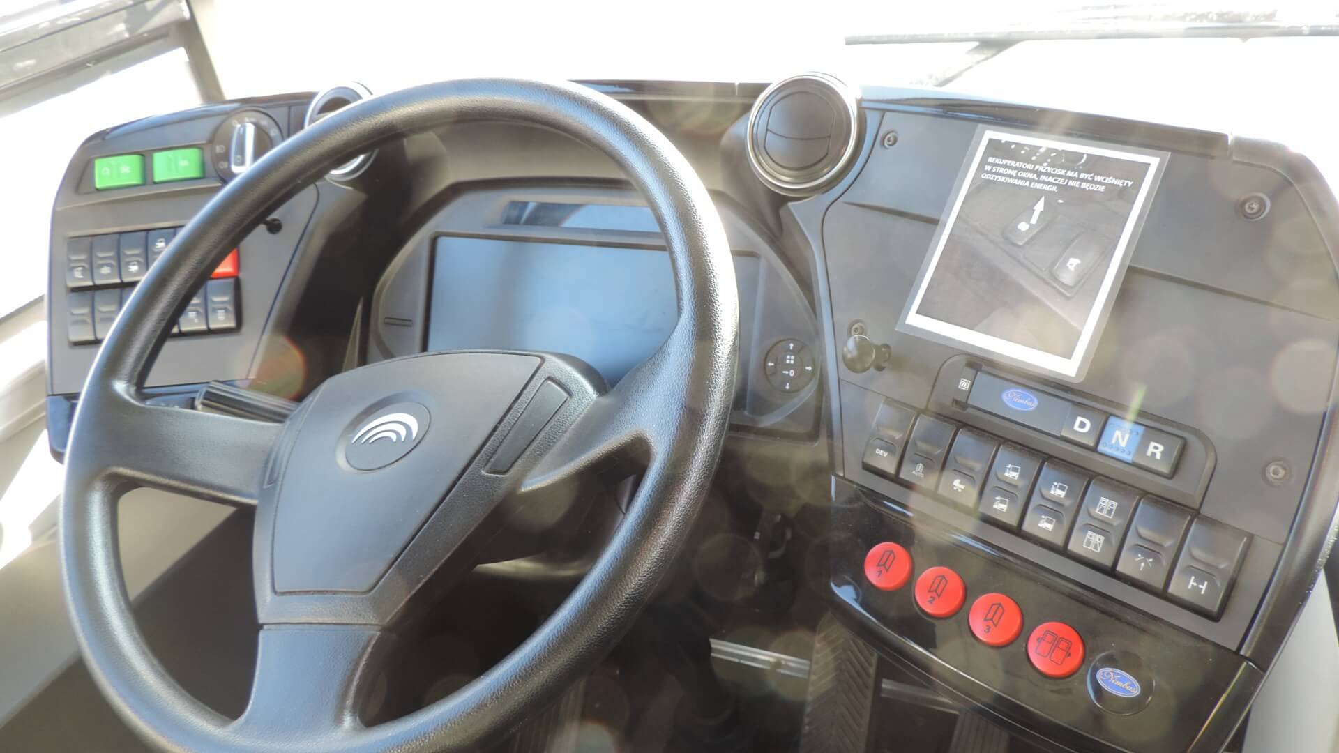 Autobusy elektryczne, wiatraki i farma fotowoltaiczna. Ale dopiero za dwa lata