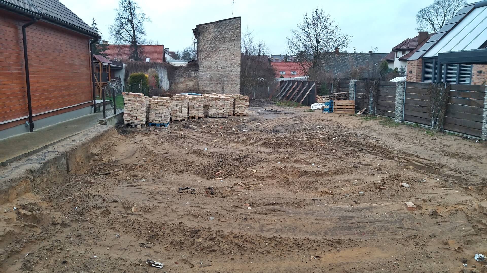 Kolejny stary budynek zniknął z białostockich Bojar