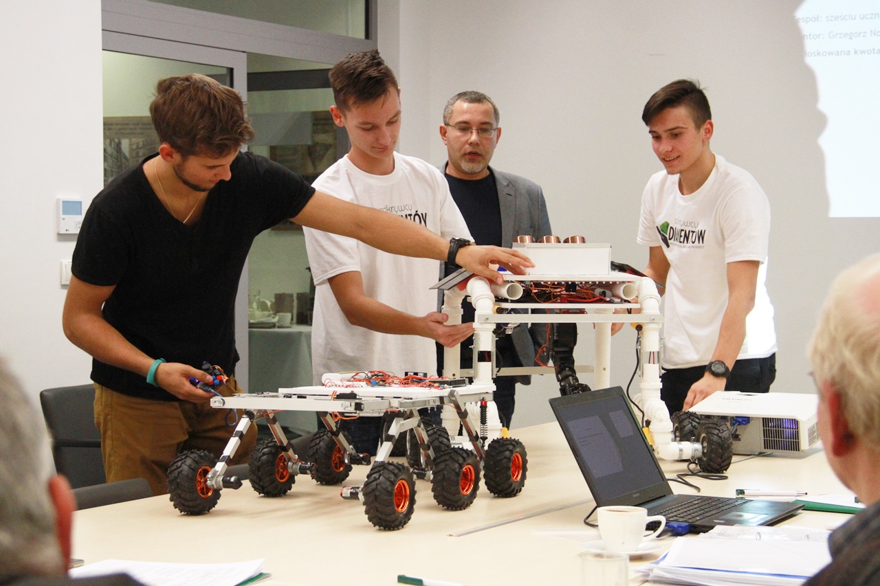 Młodzi innowatorzy ze wsparciem finansowym od podlaskich przedsiębiorców