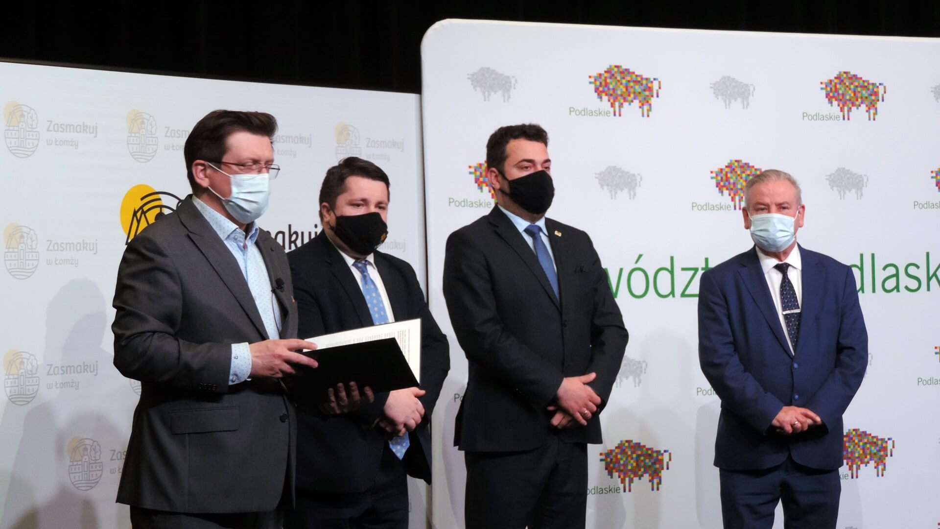 Samorząd województwa podlaskiego przejmie skansen kurpiowski w Nowogrodzie