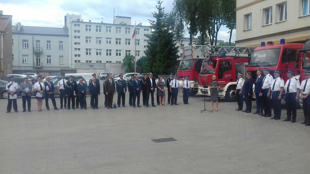 12 pojazdów ratowniczo-gaśniczych trafi do OSP w regionie