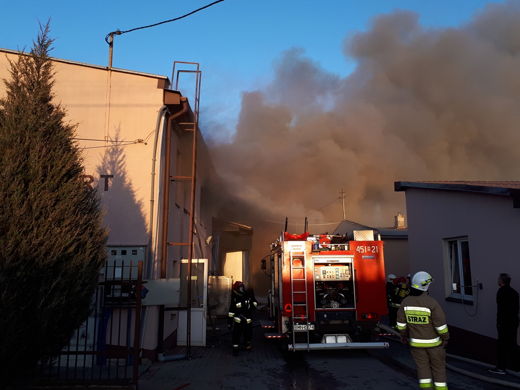 Pożar w zakładzie Agrohurt w Mońkach