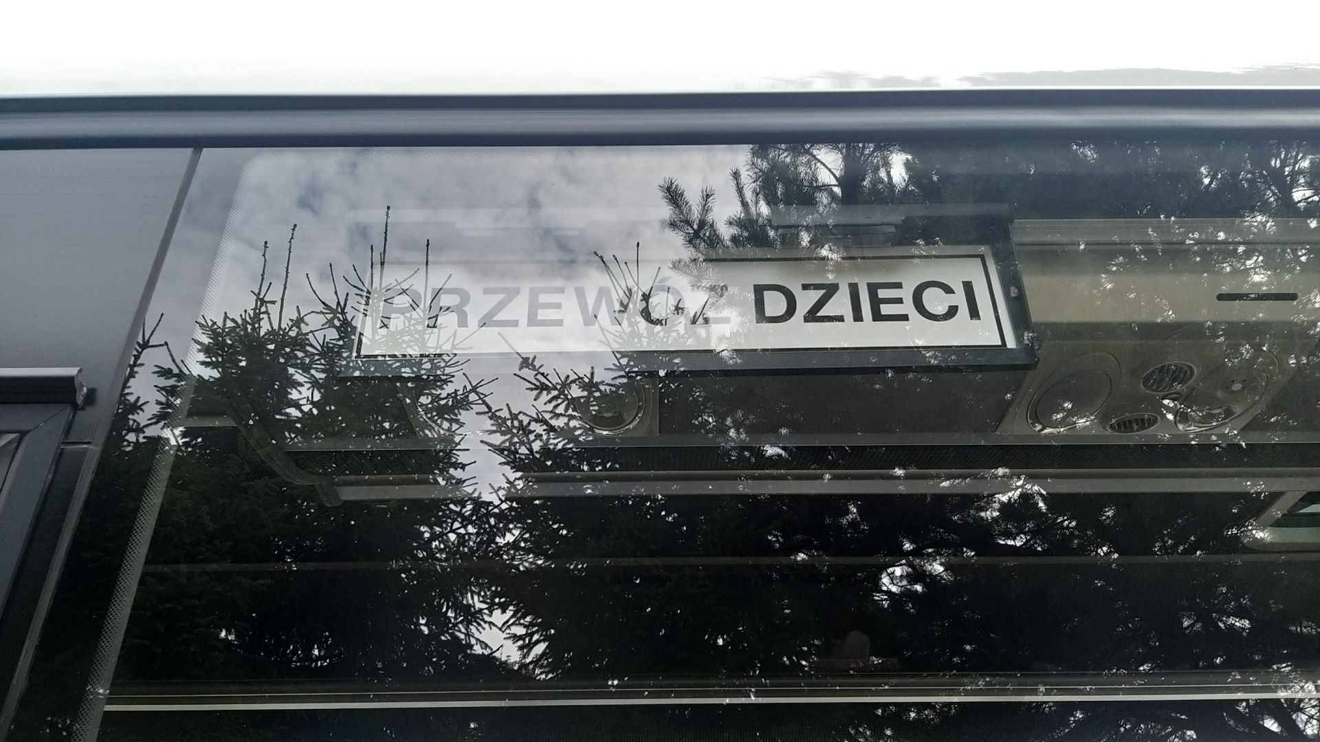 Czy gmina Suwałki oszczędza na dzieciach?