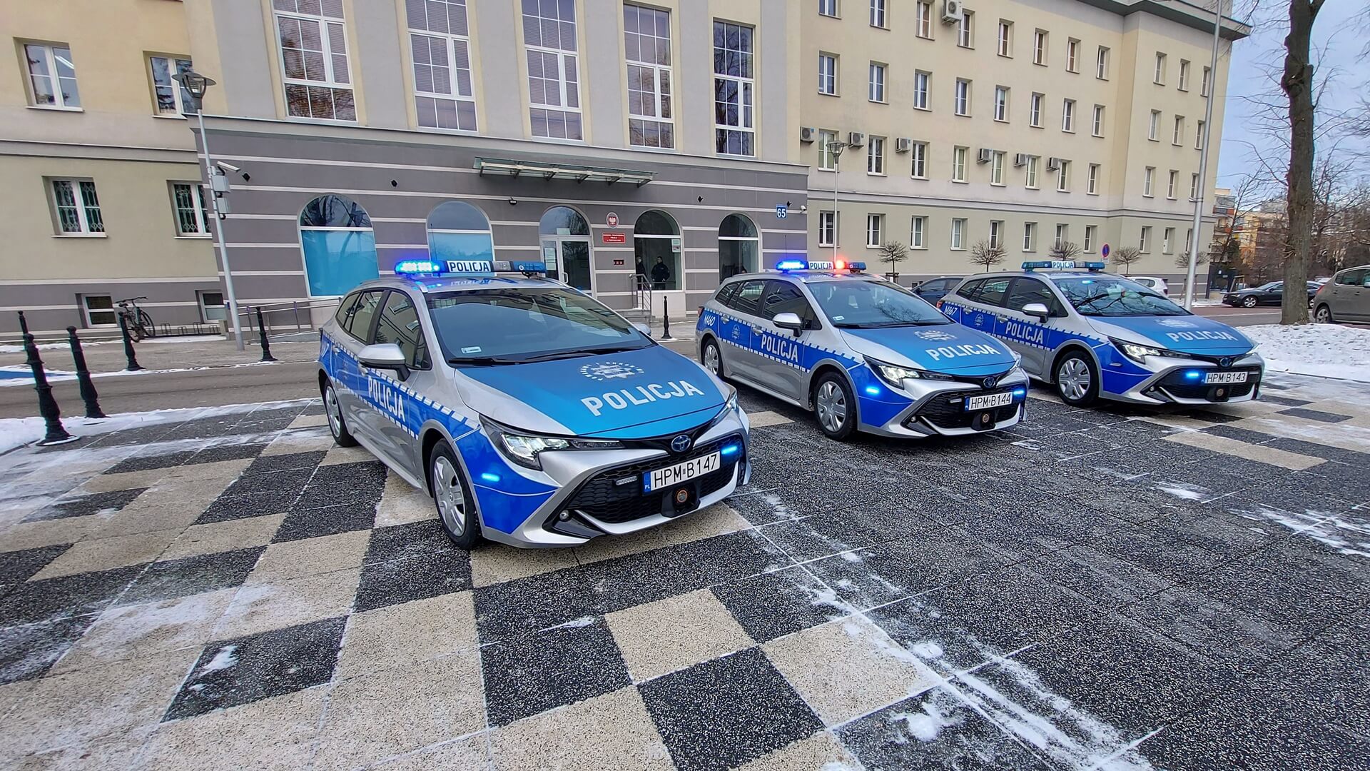 Podlascy funkcjonariusze otrzymali trzy nowe radiowozy