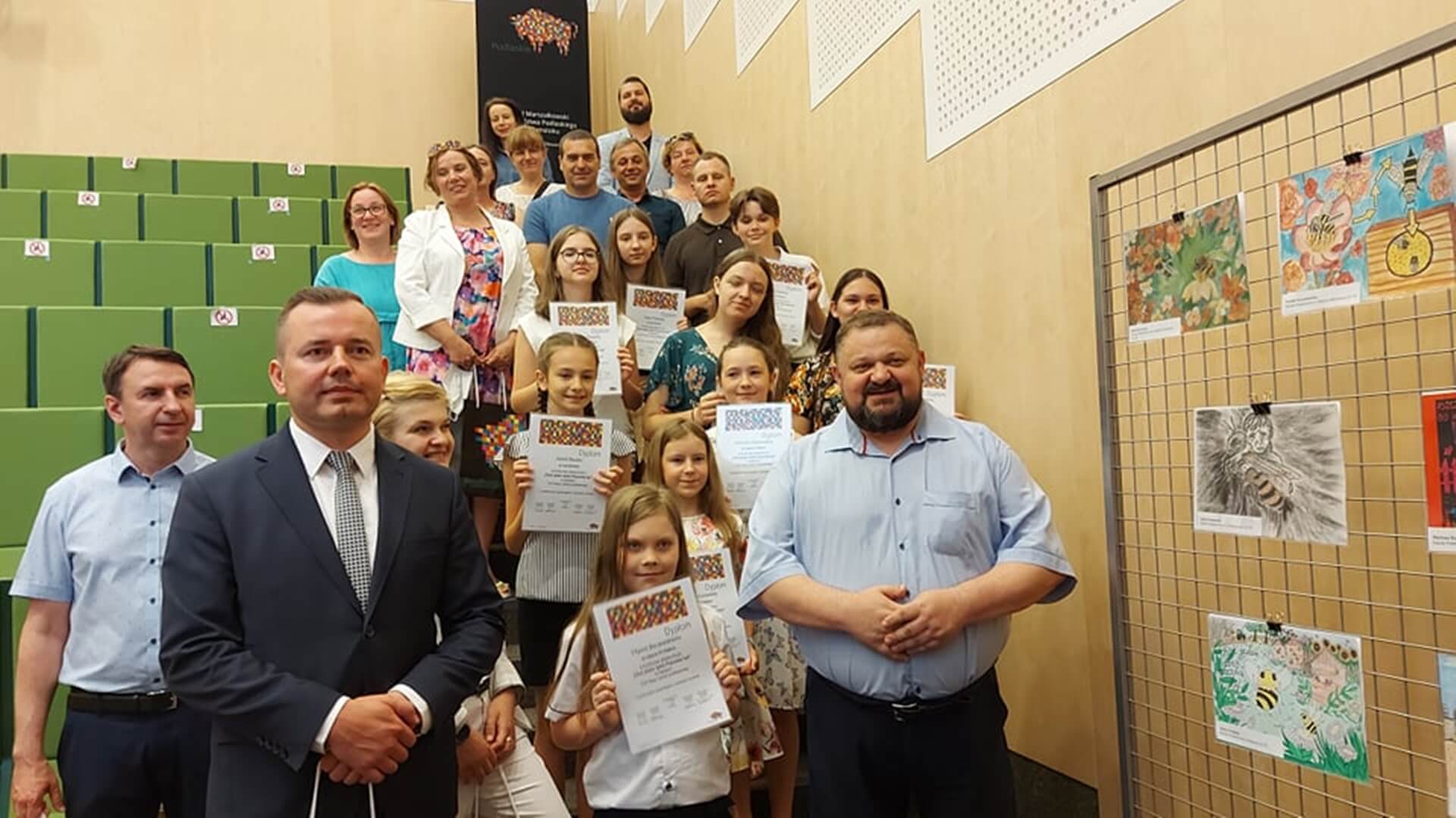 Rozstrzygnięto konkurs plastyczny dla dzieci "Choć jeden dzień Pszczołą być”