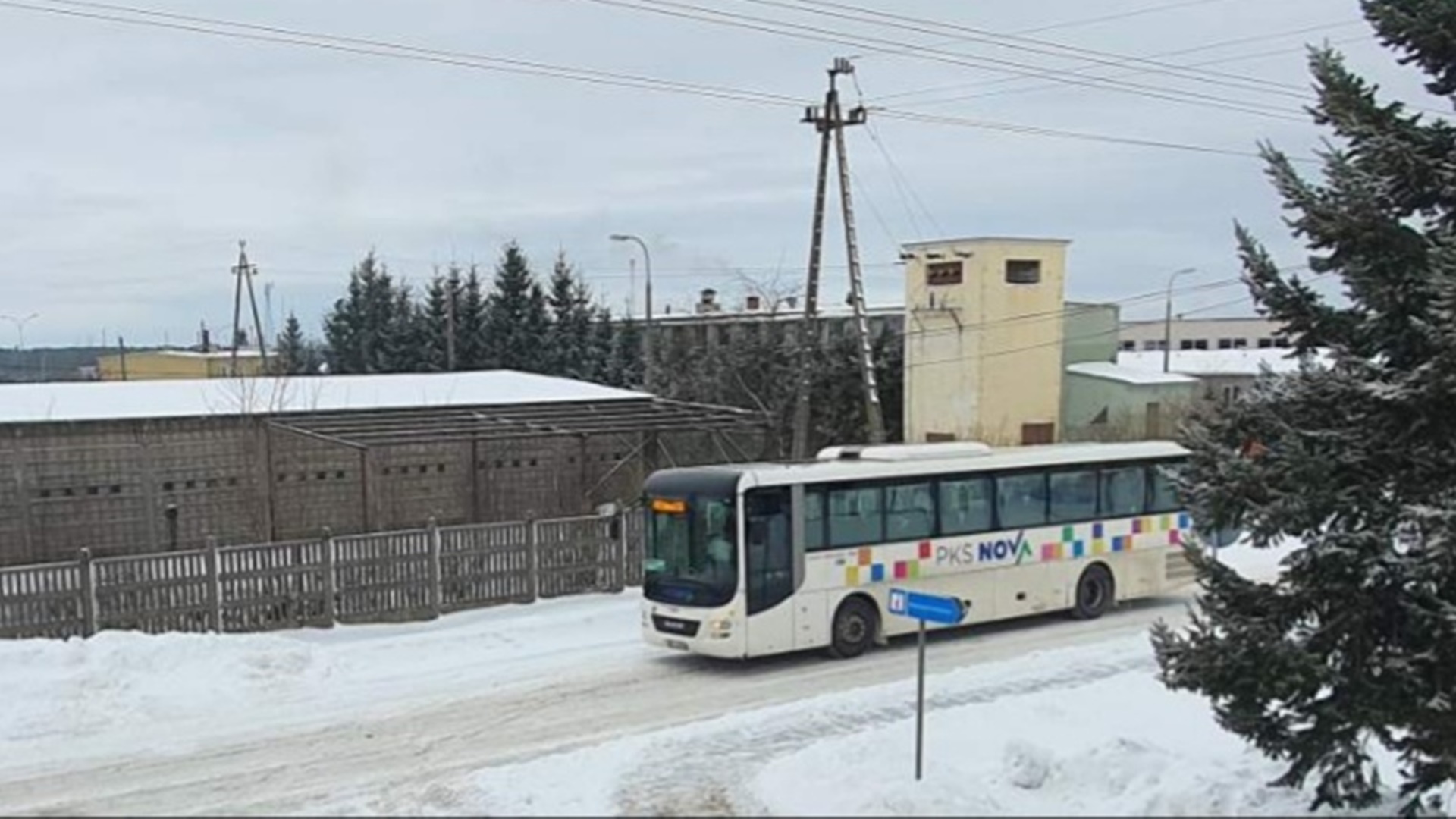 10 autobusów jeździ z Nowogrodu do Łomży