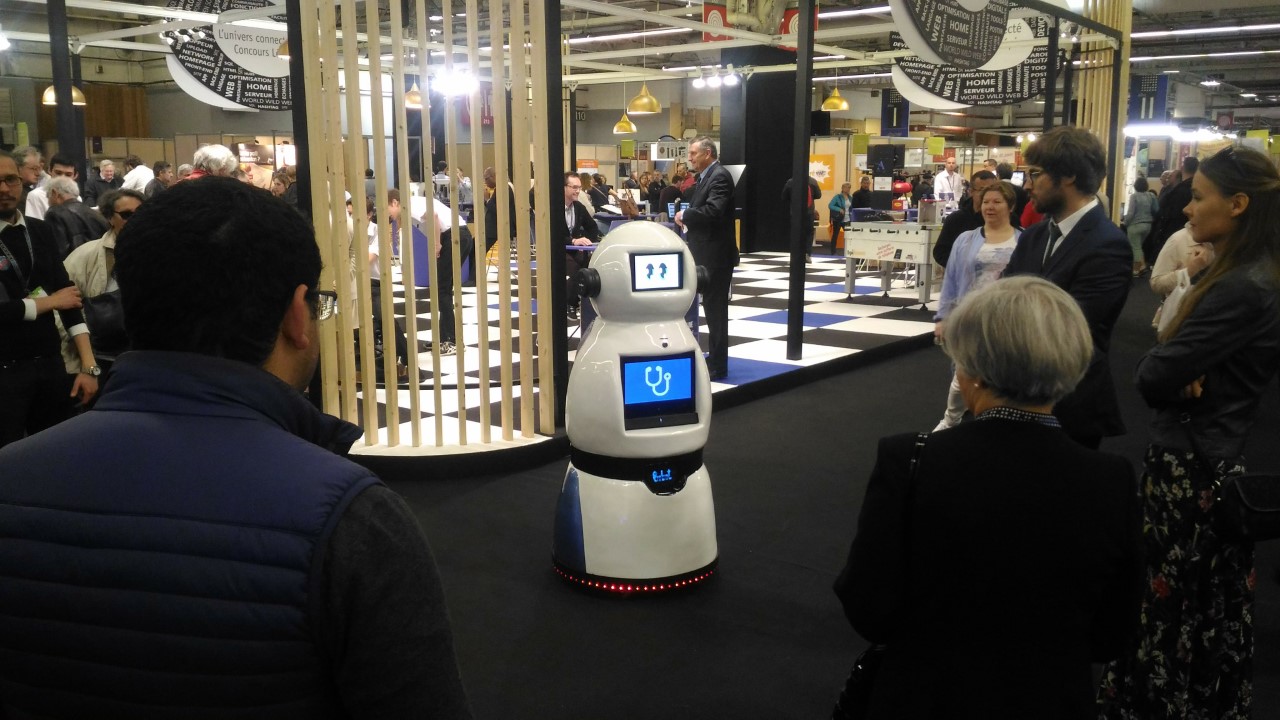 "Bobot" studentów Politechniki Białostockiej nagrodzony na targach w Paryżu