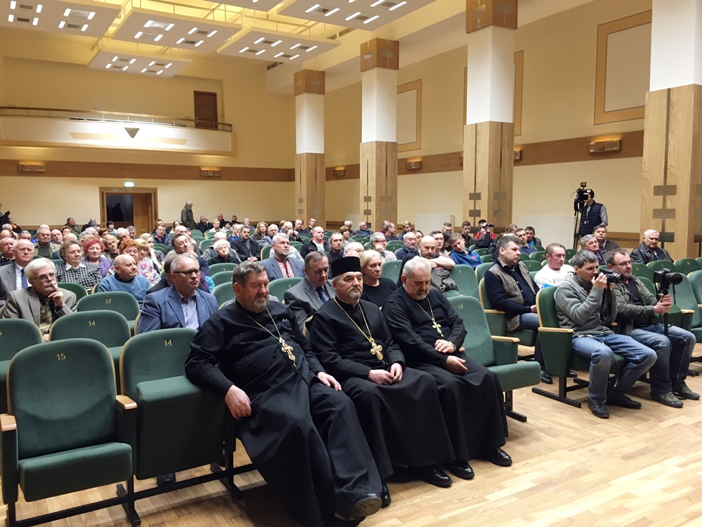 Około 100 osób na debacie po kontrowersyjnym Marszu Żołnierzy Wyklętych w Hajnówce