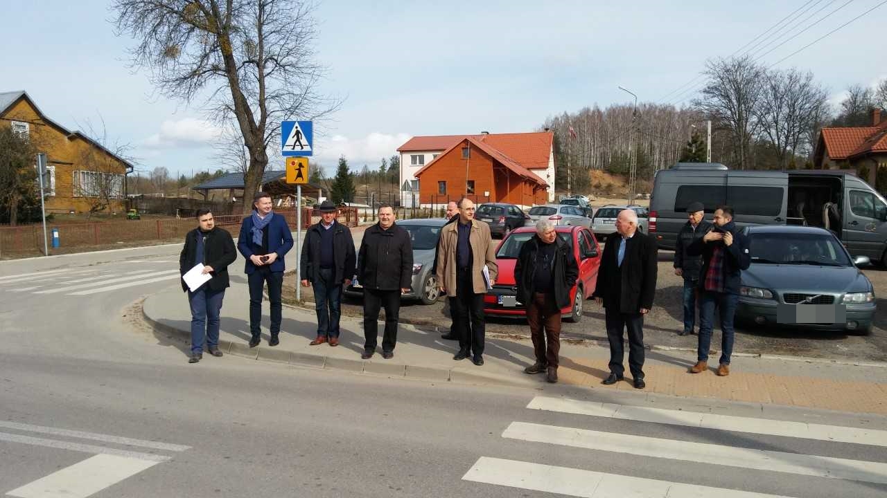 Władze powiatu białostockiego sprawdzają, jakie drogi wymagają pilnego remontu