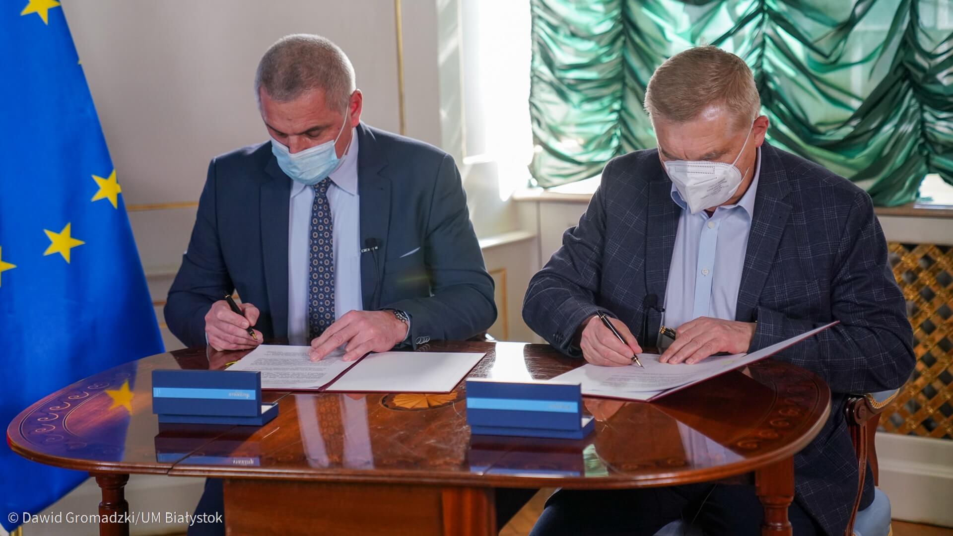 Władze Białegostoku wesprą finansowo zakup karetki neonatologicznej