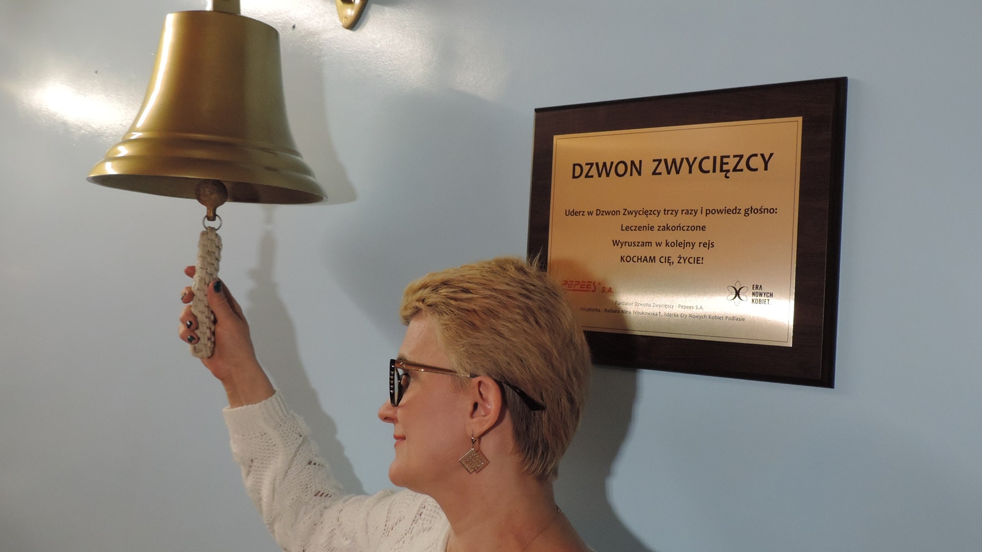 "Dzwon Zwycięzcy” zawisł na oddziale onkologicznym Szpitala Wojewódzkiego w Łomży