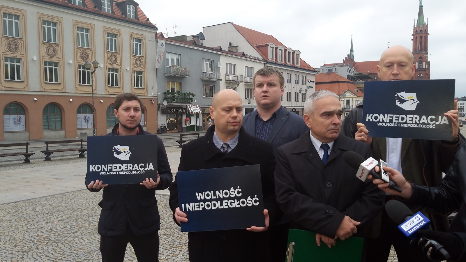 Działacze Konfederacji apelują do wojewody, by uchylił uchwałę białostockich radnych ws. ulicy Łupaszki