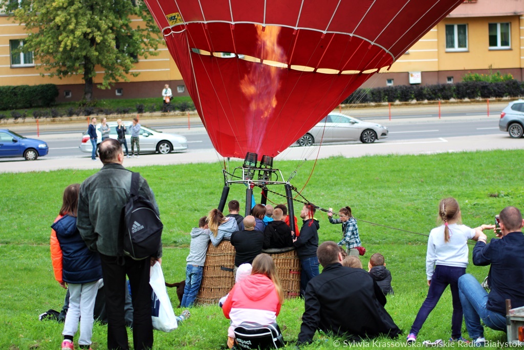 Pasjonaci sportów balonowych spotkali się na terenach Politechniki Białostockiej