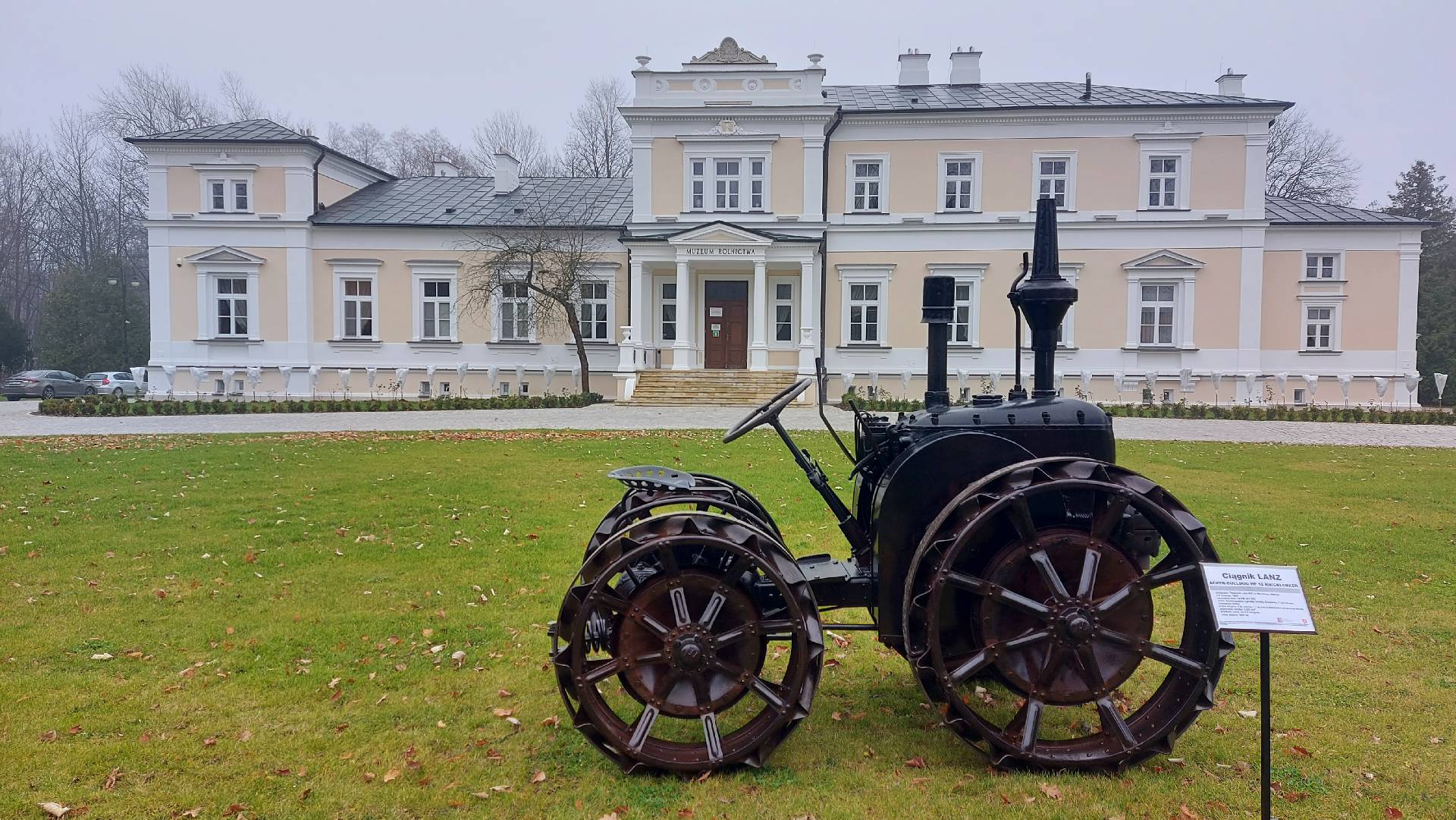 Unikatowy, przedwojenny ciągnik kupiło Muzeum Rolnictwa w Ciechanowcu [zdjęcia]