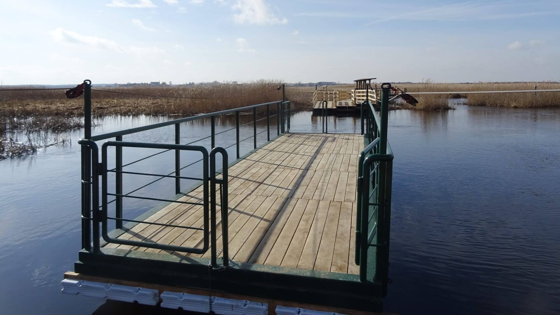 Turyści pozwali Narwiański Park Narodowy - chodzi o wypadek na kładce