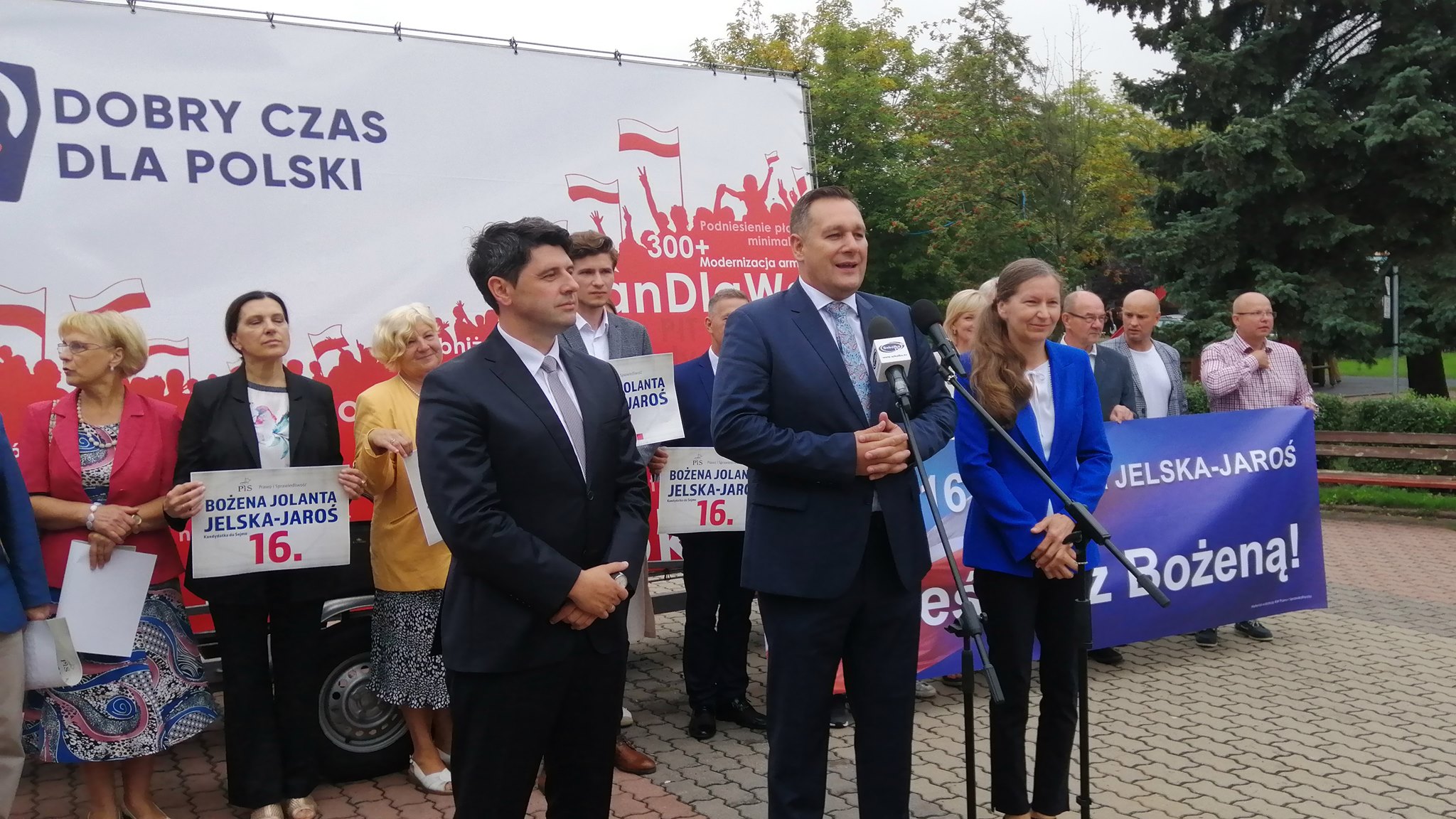 Kandydaci PiS zachęcali w Sokółce i Augustowie do głosowania na nich w wyborach parlamentarnych