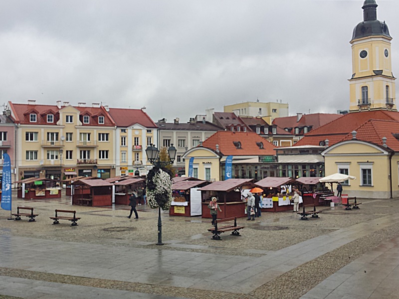 Białystok:  Jarmark Jesienny przed Ratuszem