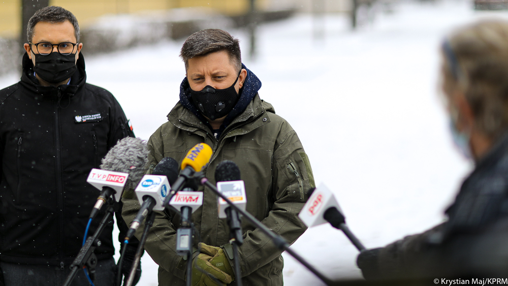 Wstrzymano transport 330 tys. dawek na pierwsze szczepienie dla osób z grupy zero