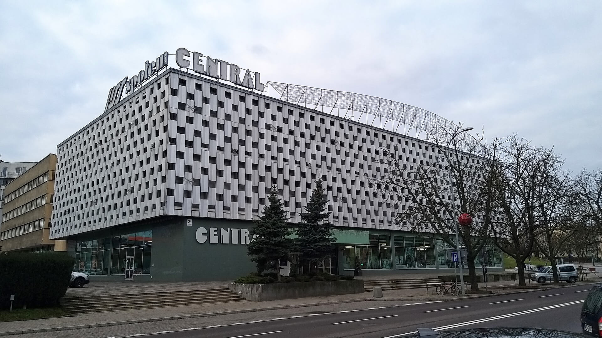 Tęcza nad białostockim Centralem nie będzie zabytkiem