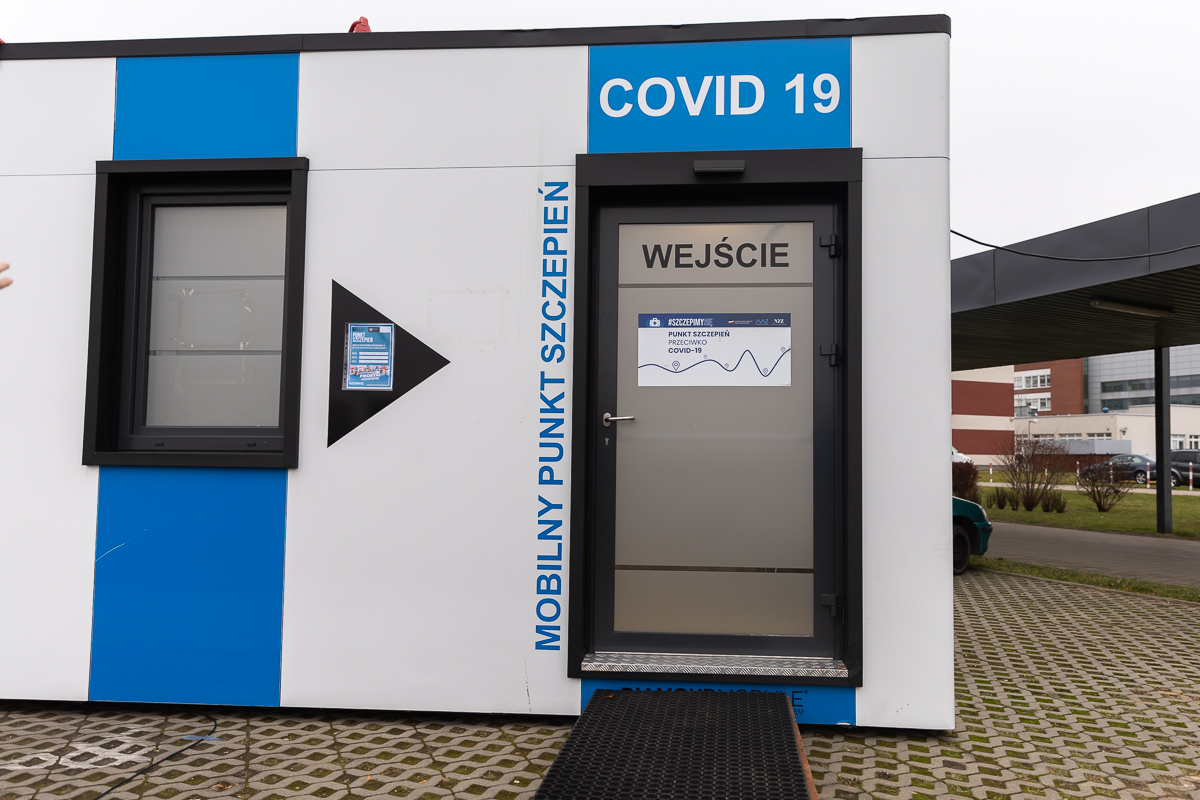 Na Politechnice Białostockiej działa mobilny punkt szczepień
