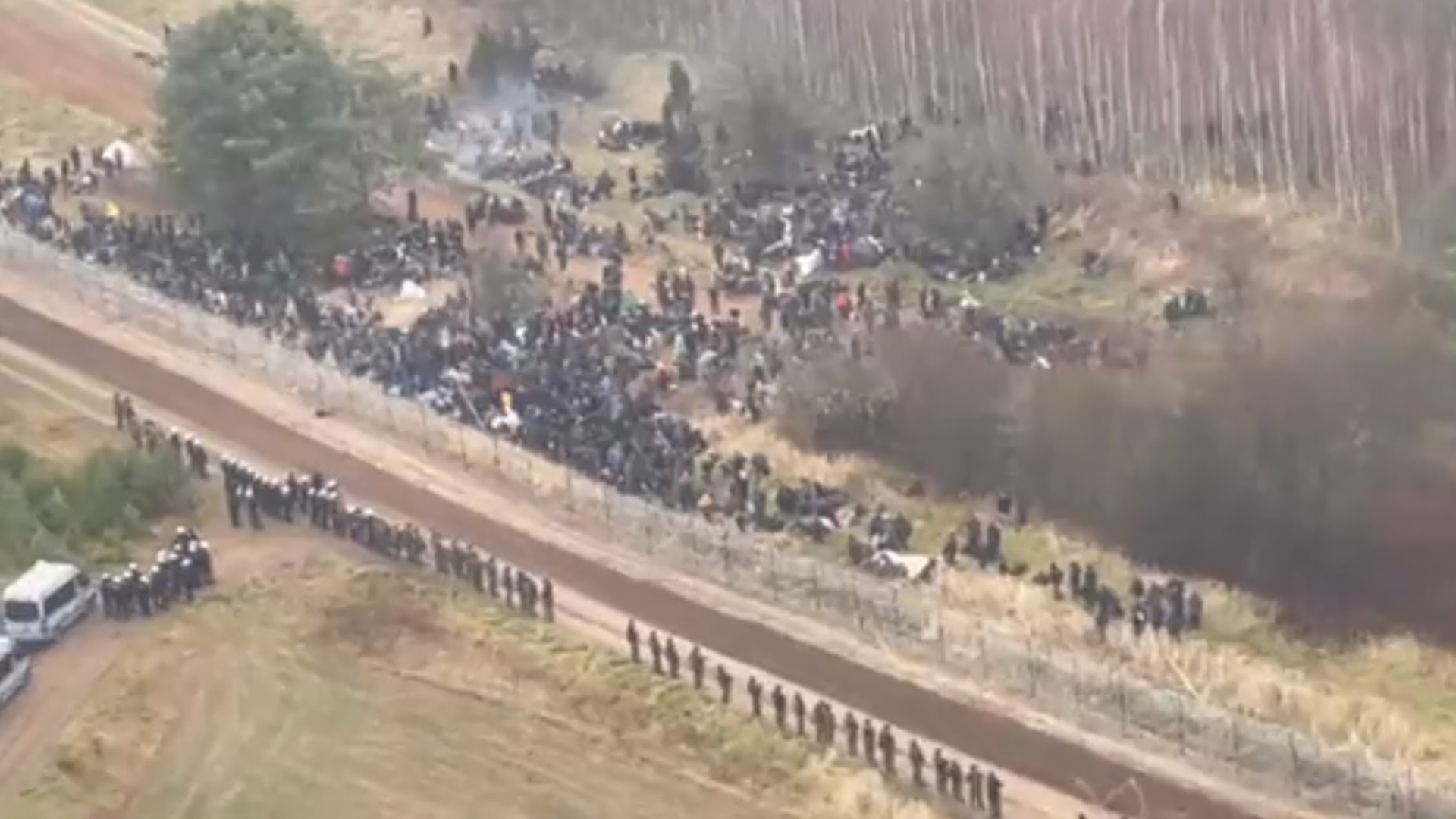 Mariusz Błaszczak: Na granicy już ponad 12 tys. polskich żołnierzy, jesteśmy przygotowani do obrony [wideo]