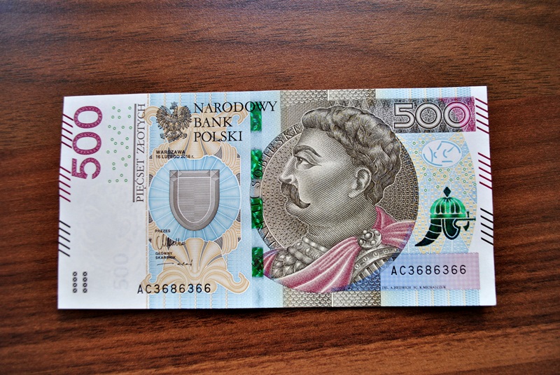 Premier: pieniądze z programu Rodzina 500 plus są doskonale inwestowane