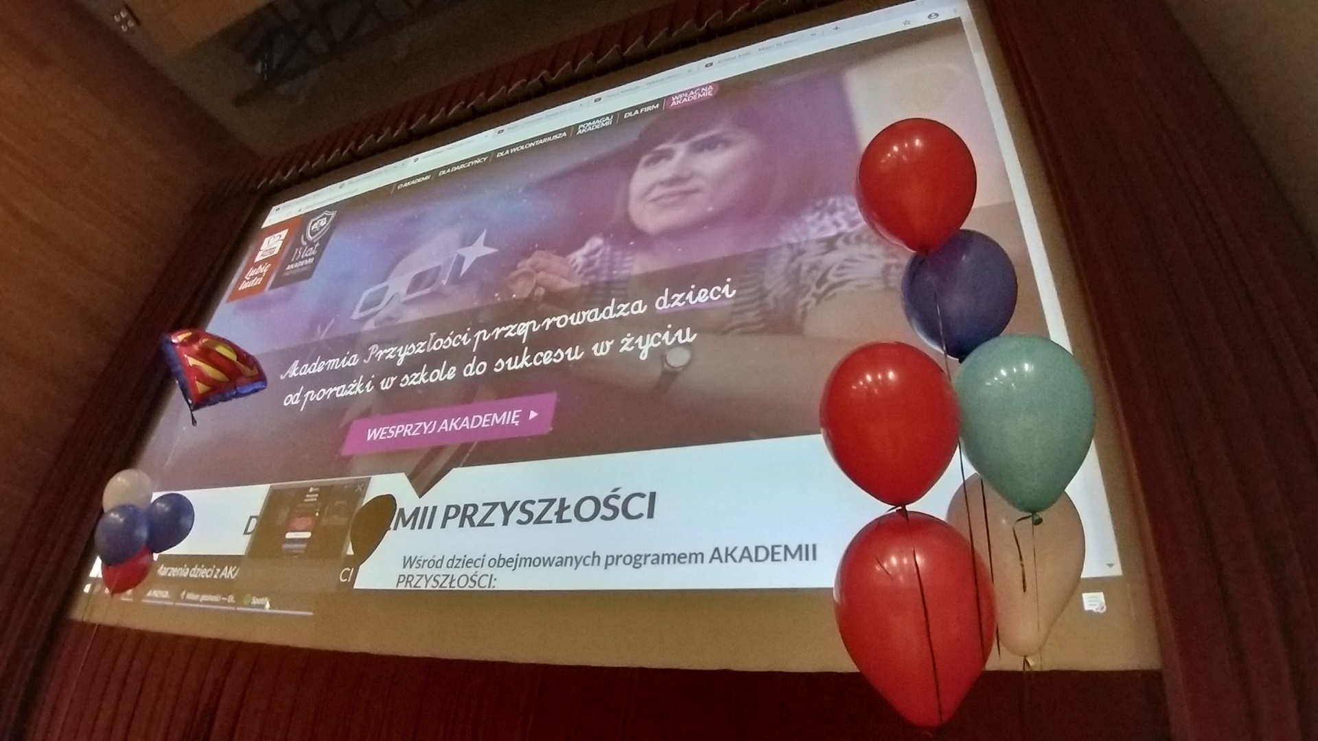 Szlachetna Paczka i Akademia Przyszłości szukają wolontariuszy