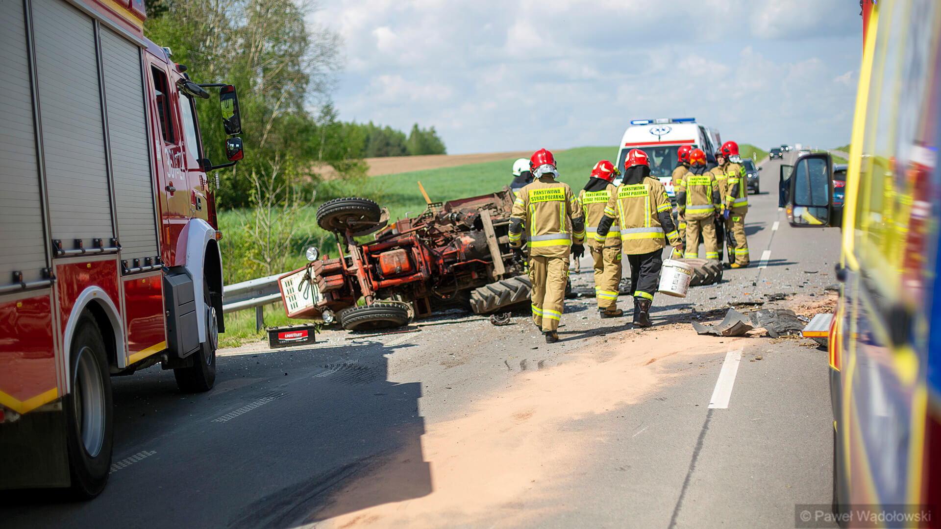 Wypadek k. Łomży - dwie osoby ranne
