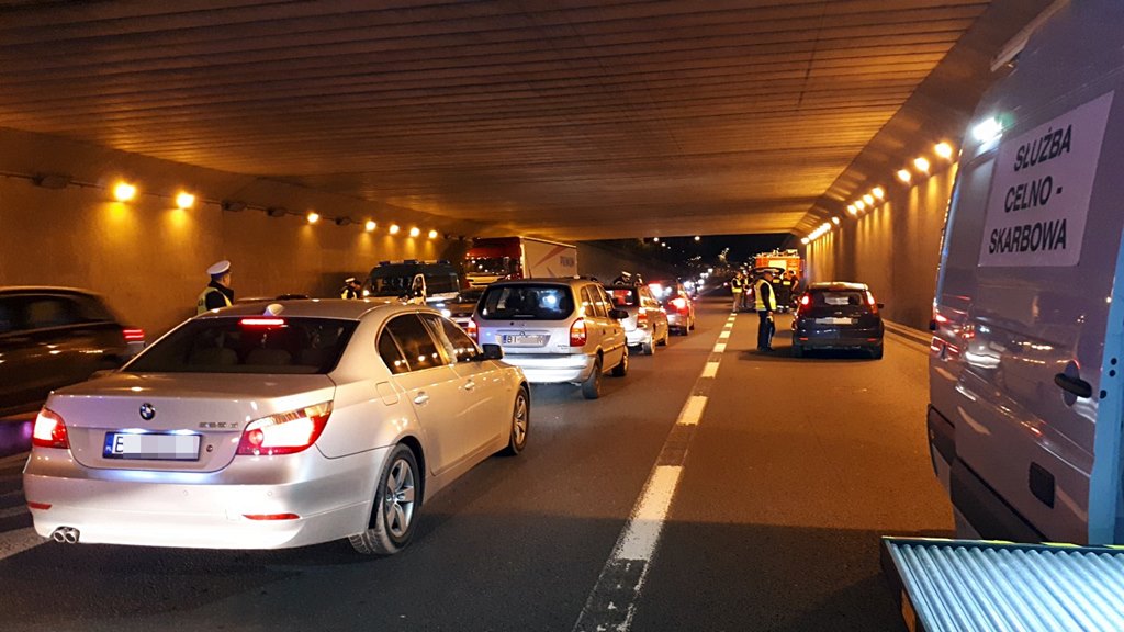 Policjanci i funkcjonariusze innych służb przeprowadzili akcję "Trzeźwość" na podlaskich drogach